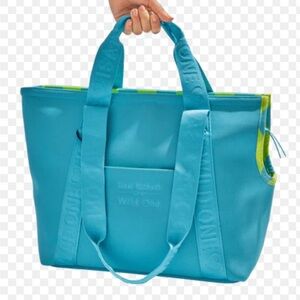 Wild One ❤︎ Isaac Mizrahi Everyday Dog Carrier Hudson Aqua